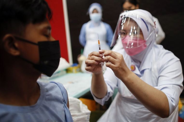 قوانین سخت در مالزی برای خودداری کنندگان از دریافت واکسن کرونا