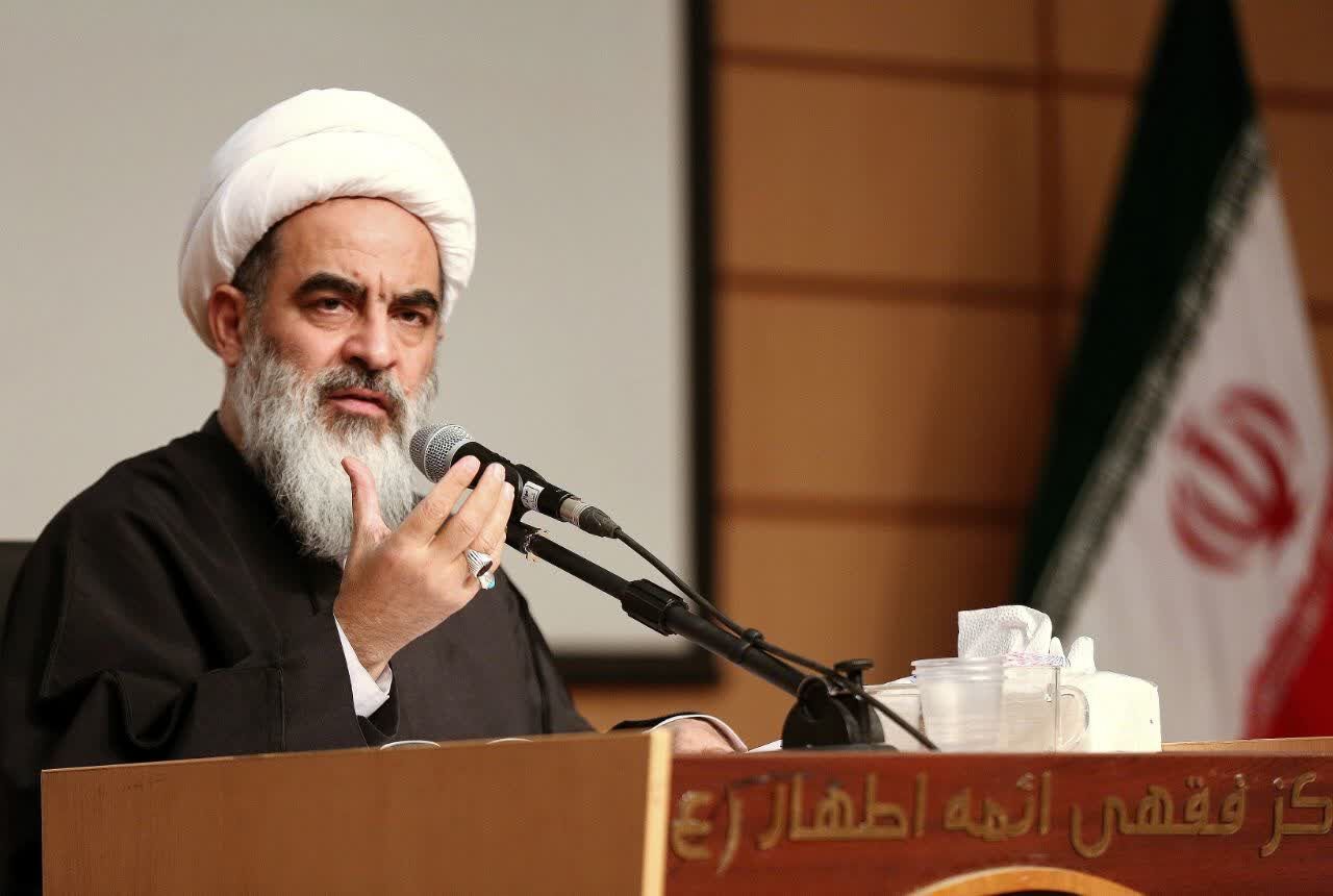  آیت الله فاضل لنکرانی: خطر یک روحانی فاضل برای دشمن به مراتب بیشتر از یک دانشمند هسته‌ای است/ دشمن نه تنها با حجاب بلکه با همه دستورات الهی مخالف است