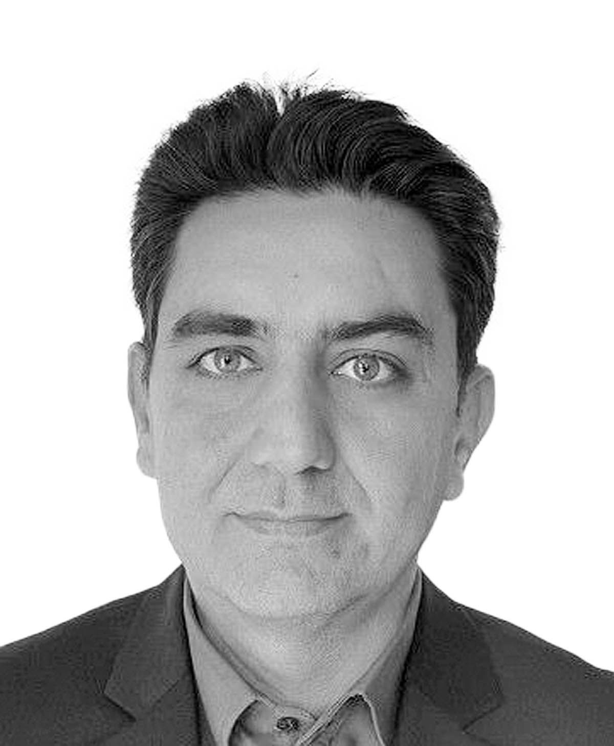 دکتر سینا عطار روشن