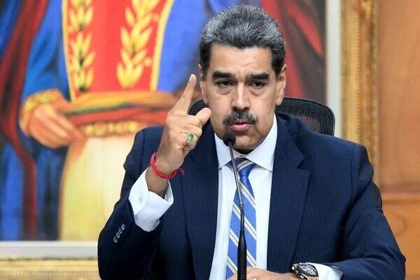 پشت پرده تحرکات جنگ طلبانه ترامپ در ونزوئلا/ مادورو: هدف تغییر حکومت است
