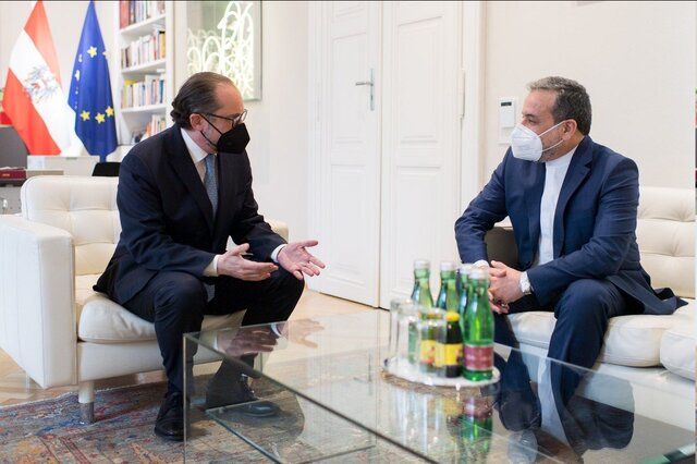 عراقچی با وزیر خارجه اتریش دیدار کرد