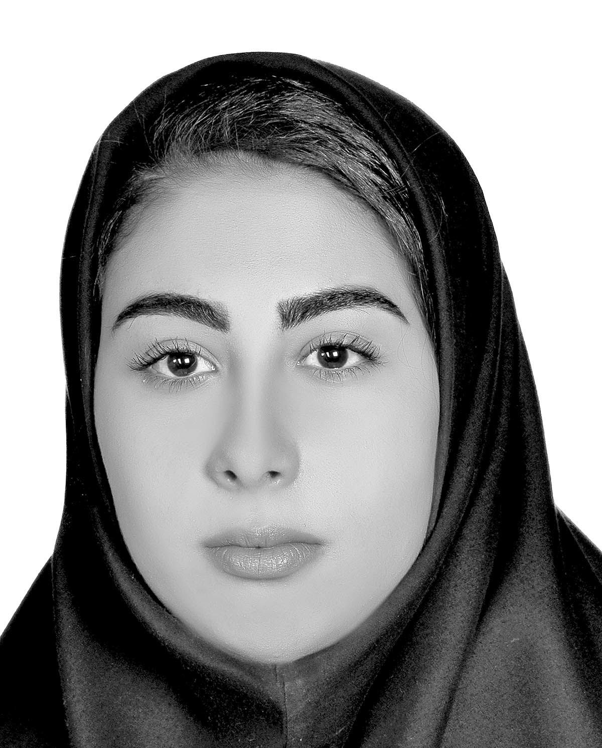 سحر اکبری