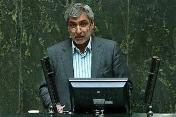 وظیفه بانک مرکزی تثبیت نرخ ارز، مهار تورم و هدایت نقدینگی به سمت تولید است