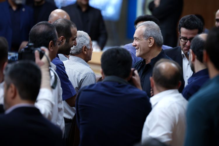 پزشکیان: گفت‌وگوها آمریکا را مجبور به همراهی کرد/ هنر، آوردن نگاه‌های مشترک به میدان است