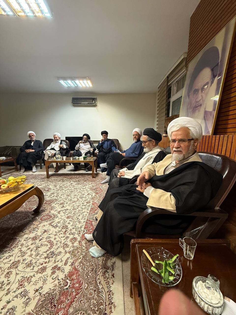 عکسی از معاون پزشکیان در کنار سید محمد خاتمی در یک جلسه / موسوی لاری و ابطحی هم بودند 6