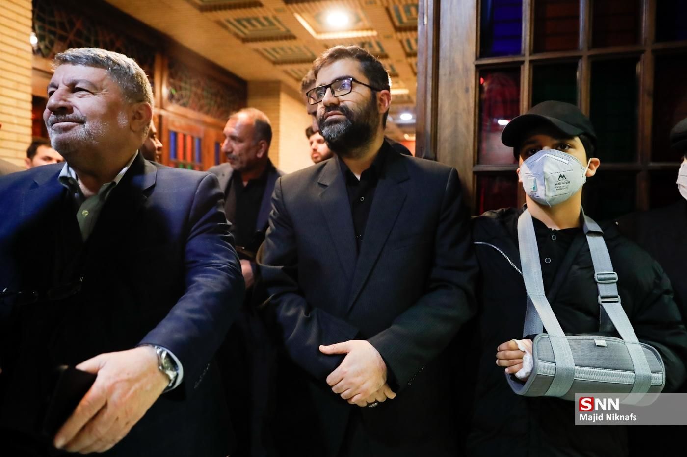 عکسی از پزشکیان  و عارف در  مراسم ختم همسر و فرزندان سقاب اصفهانی/قالیباف همنشین صالحی شد/ مخبر و جهانگیری هم آمدند 