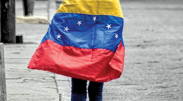 نوزایی از خاکستر ویرانی