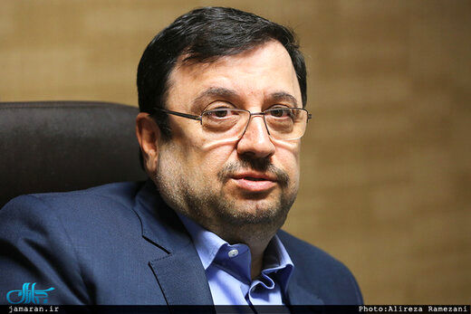 ادعای احمدی نژاد درباره ردپای نهادهای نظامی در فروش vpn صحت دارد؟