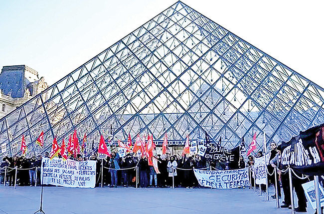 فروپاشی آخرین سنگر 