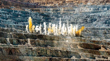 آسیب‌های معدن‌کاری آلاینده