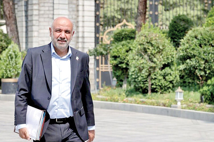 عزم دولت برای بازگشت کارگران تعدیل‌شده