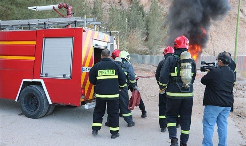 ریزش معدن منگنز در قم / 3 کارگر محبوس شدند