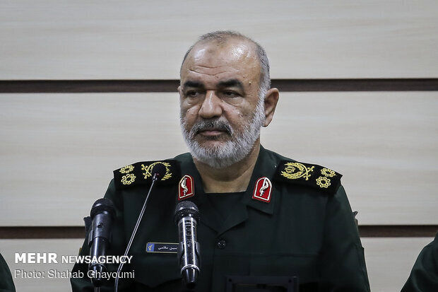 فرمانده کل سپاه: اجازه تشکیل هیچ جبهه‌ای علیه اسلام را نمی‌دهیم