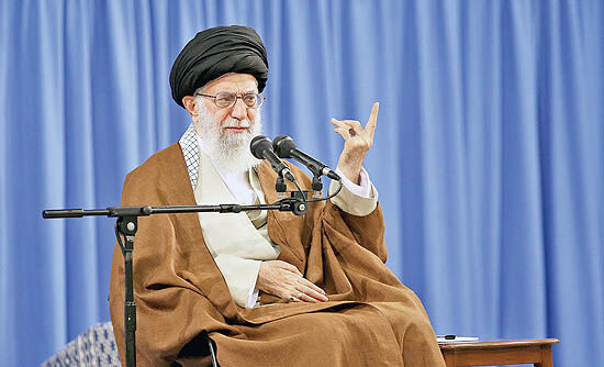 مهم‌ترین نیاز امروز دنیای اسلام وحدت و پیشرفت علمی است