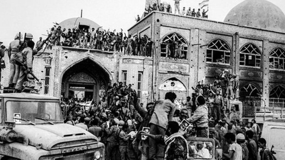سندی که برای اولین بار منتشر می‌شود/امام خمینی (س) پس از فتح خرمشهر جنگ را خاتمه یافته دانسته بودند