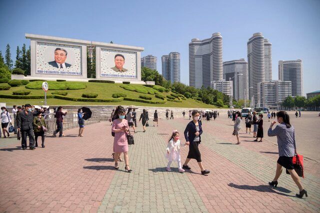 ممنوعیت پوشیدن جین پاره و برخی مدل‌های مو در کره شمالی