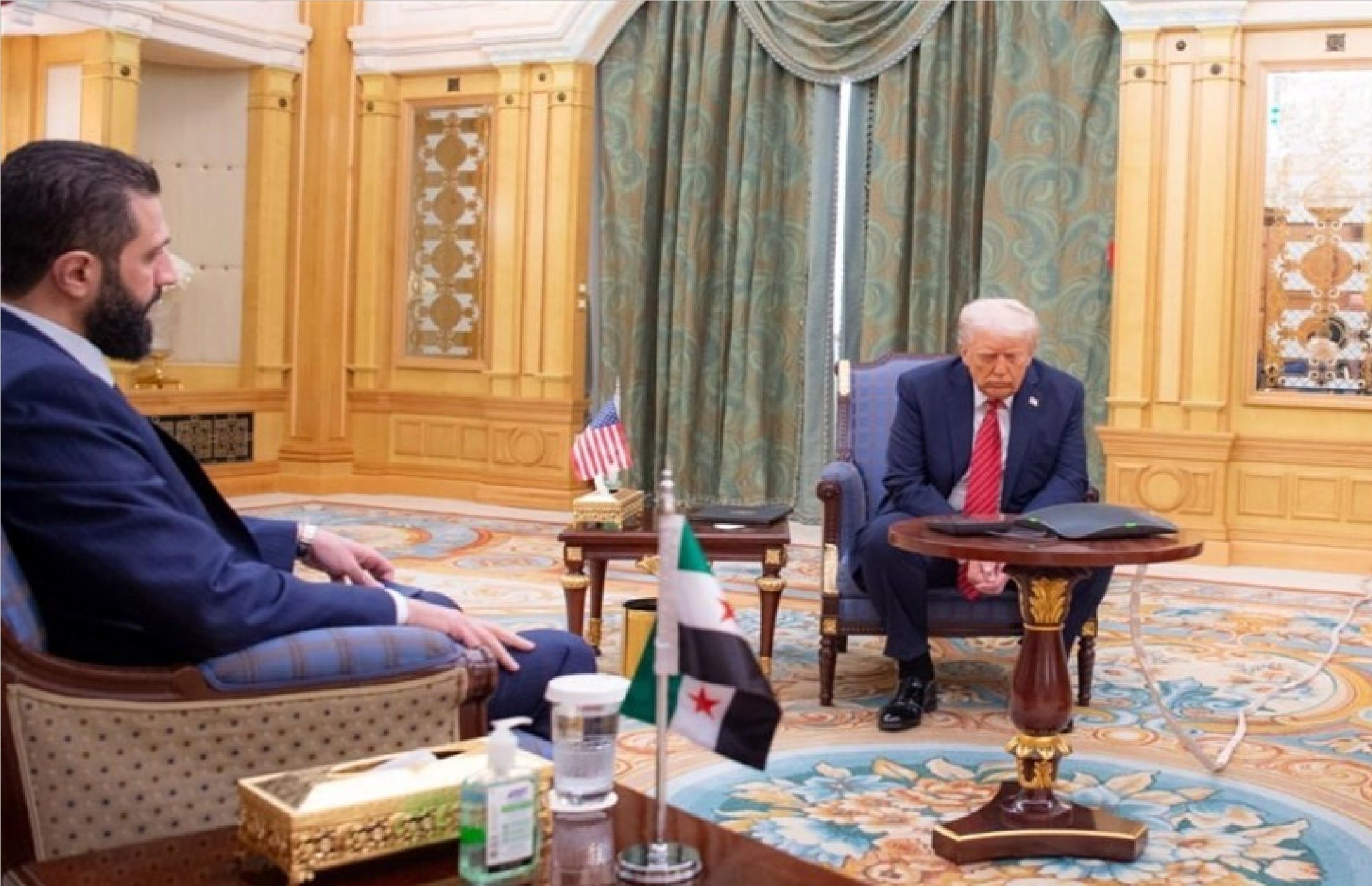 وقتی ترامپ با رهبر یک گروه تروریستی ملاقات می‌کند