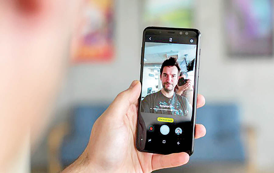 پرچمدار Galaxy S10 Plus به دوربین سلفی دوتایی مجهز می‌شود