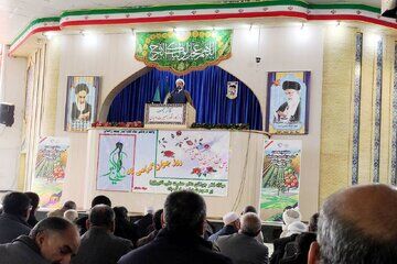 انتقاد تند یک امام جمعه از مافیای اقتصادی در شرایط جنگی/ دستگاه قضا با زالوصفتانی که خون مردم را می‌مکند برخورد کند