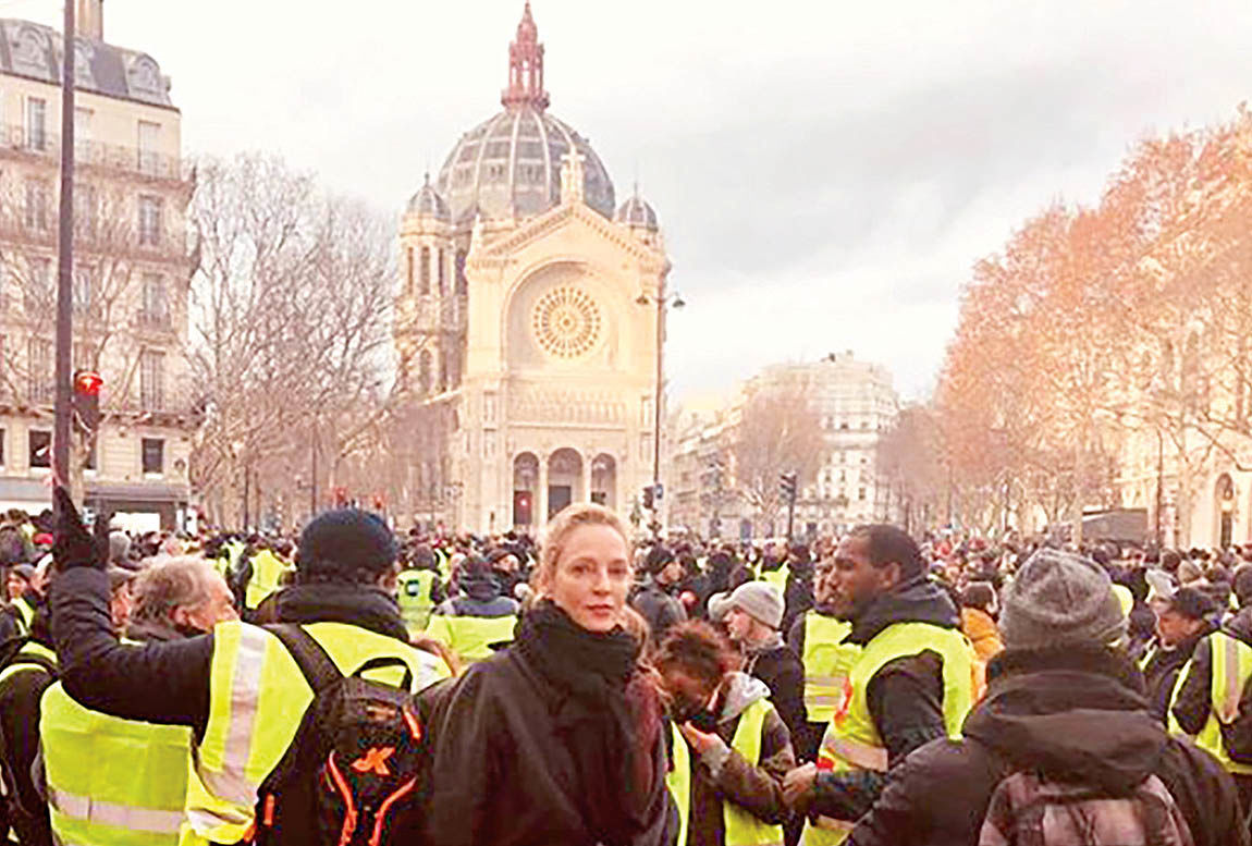 حضور بازیگر «بیل را بکش» در تظاهرات پاریس