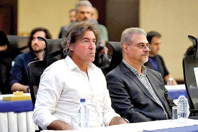 ابری، مثل استقلال