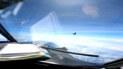  هشدار جنگنده‌های چینی به هواپیمای نظامی آمریکا 