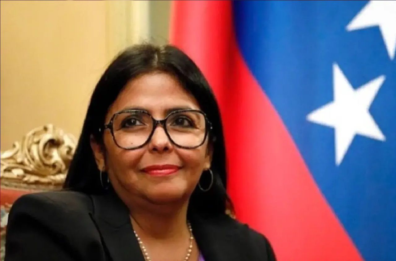 اقدام رئیس‌جمهور موقت ونزوئلا علیه مادورو