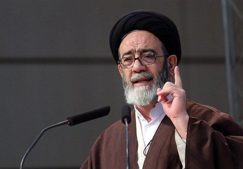امام جمعه تبریز: بایدن به هر قیمتی برای رسیدن به توافق با ایران تلاش می‌کند