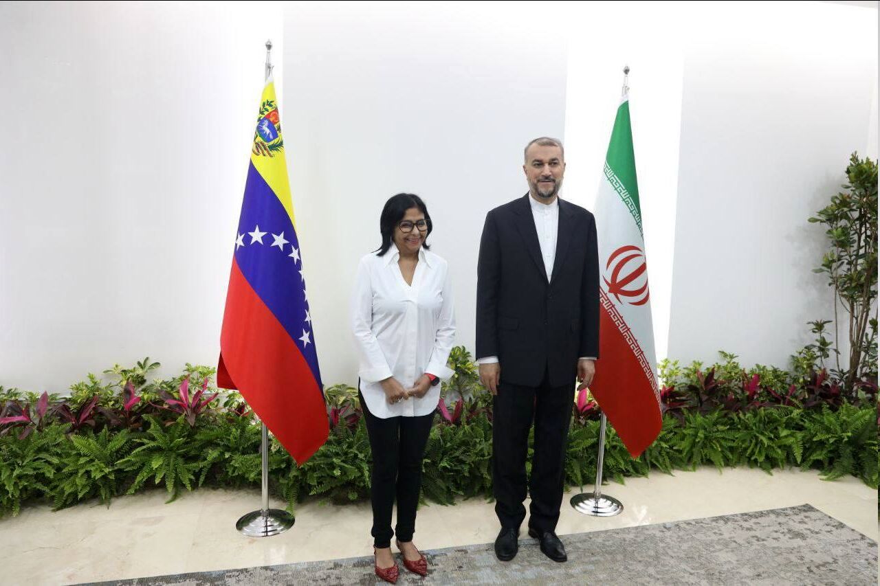 جزئیات دیدار وزیر امور خارجه با معاون رئیس‌جمهور ونزوئلا
