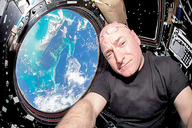 ساخت نخستین فیلم وسترن فضایی