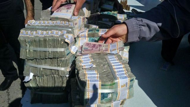 جزییات کشف ۸ میلیارد تومان از اموال صندوق امانات بانک ملی+فیلم