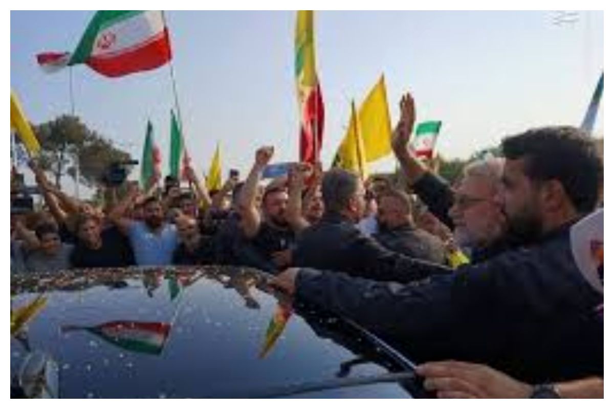 استقبال متفاوت لبنانیها از لاریجانی +عکس