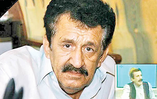 مار مصنوعی «هوشیار» را ترساند