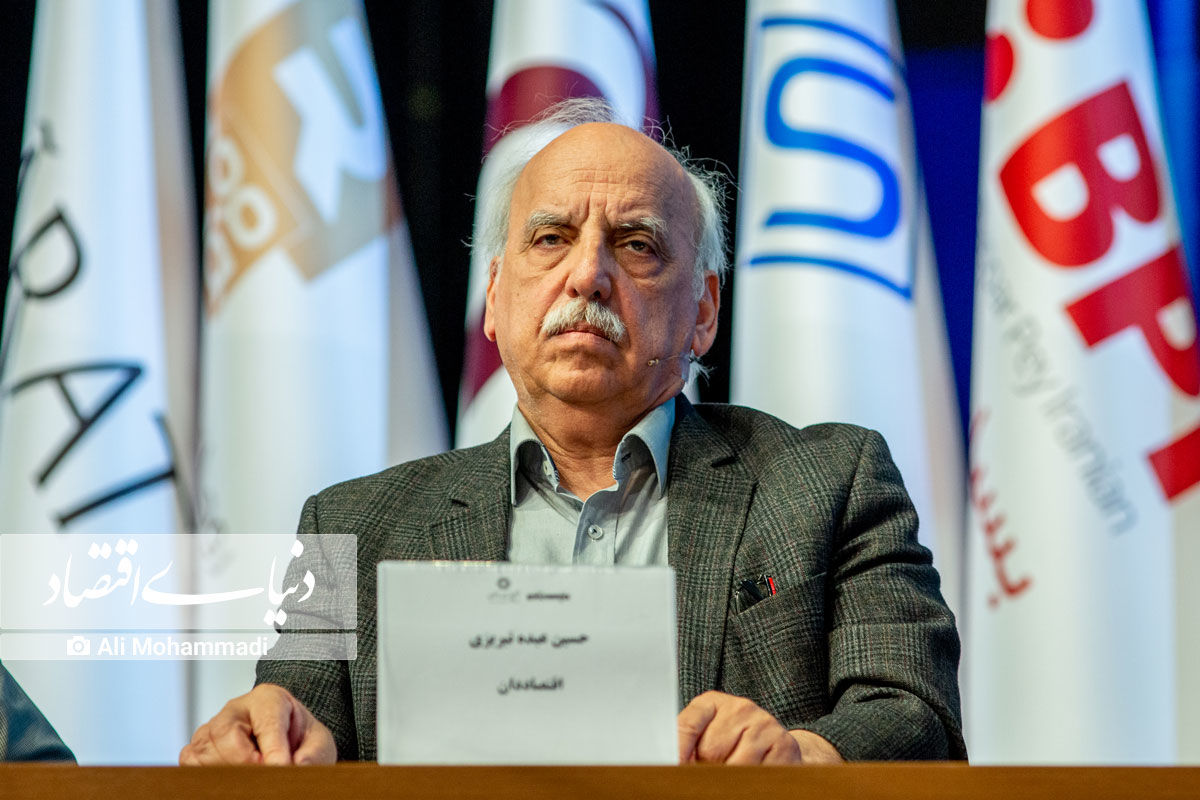 عبده تبریزی: سیاست حاکمیت، انتظار برای پایان دوران ترامپ است / اینکه اقتصاد ما در این شرایط دوام بیاورد خیلی دشوار است