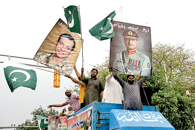 آزمون سخت ژنرال منیر