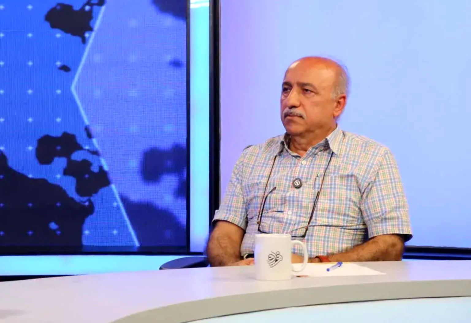 مرتضی افقه : در این شرایط  از دولت به جز همین اقدامات کوچک جیره‌بندی و تعیین قیمت و کالابرگ کاری بر نمی‌آید