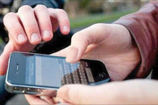 چرا هر چند دقیقه یکبار گوشی‌مان را چک می‌کنیم؟
