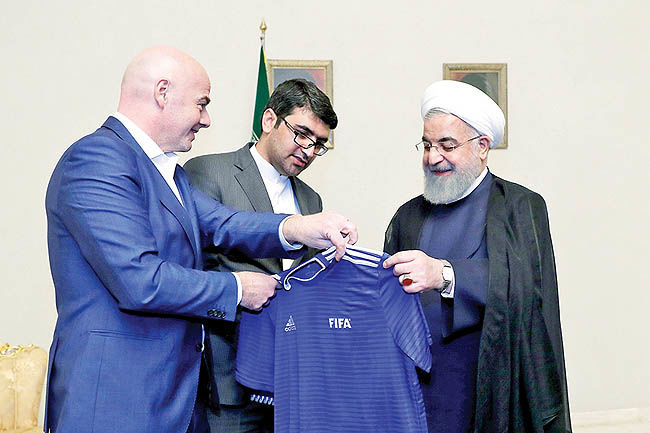 دیدار رئیس فدراسیون بین‌المللی فوتبال با روحانی