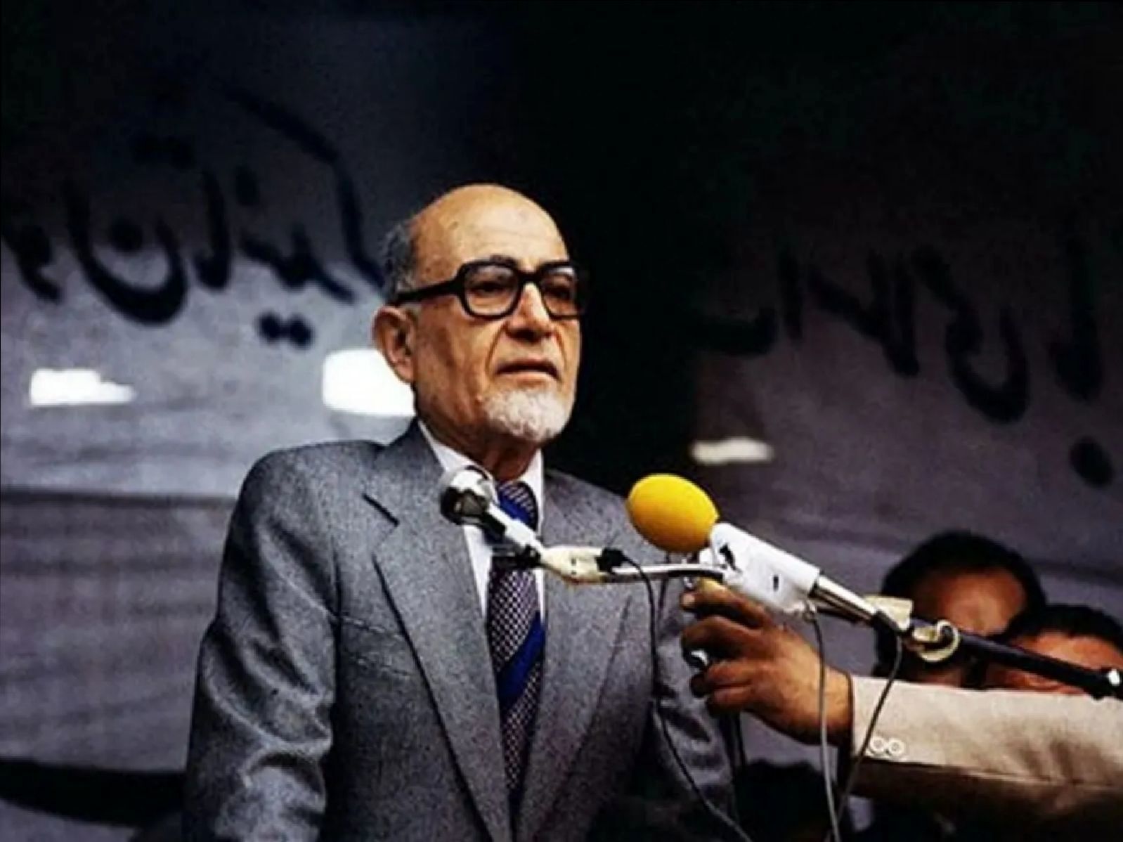 آخرین لحظات زندگی مهدی بازرگان به روایت نزدیکانش/ جزییات حمله قلبی در فرودگاه زوریخ