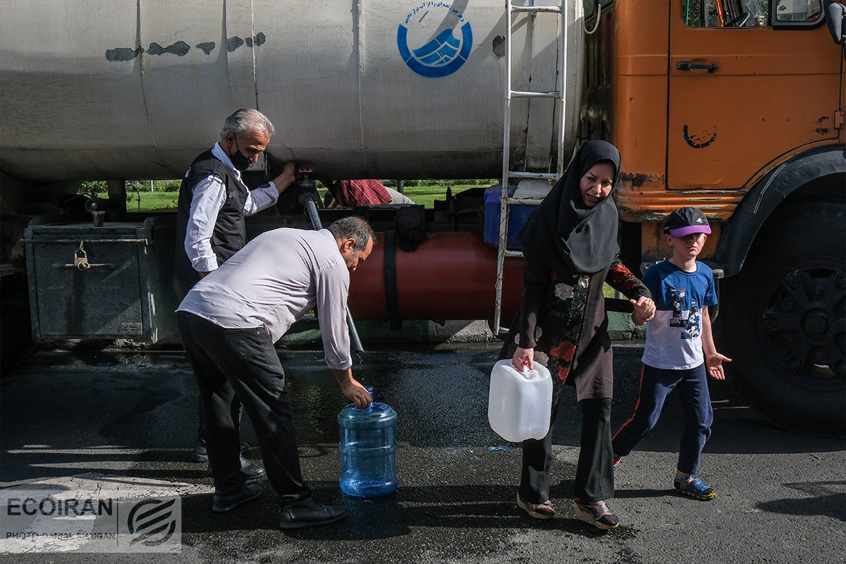 بحران آب در تهران/  پایتخت نشینان دبه به دست شدند!