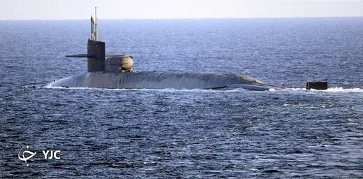 رصد زیردریایی آمریکا در خلیج فارس توسط سپاه و ارتش ایران + عکس