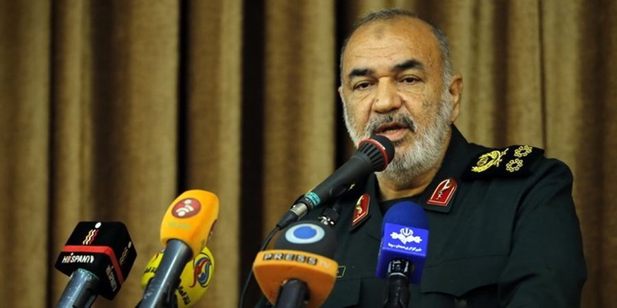 فرمانده کل سپاه پیام صادر کرد
