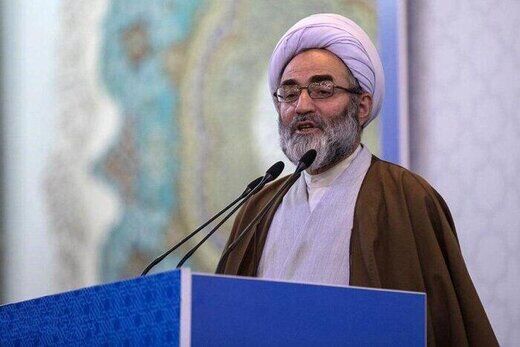 امام جمعه رشت: پاسخ دخالت علیه جمهوری اسلامی، موشک‌های سپاه پاسداران است