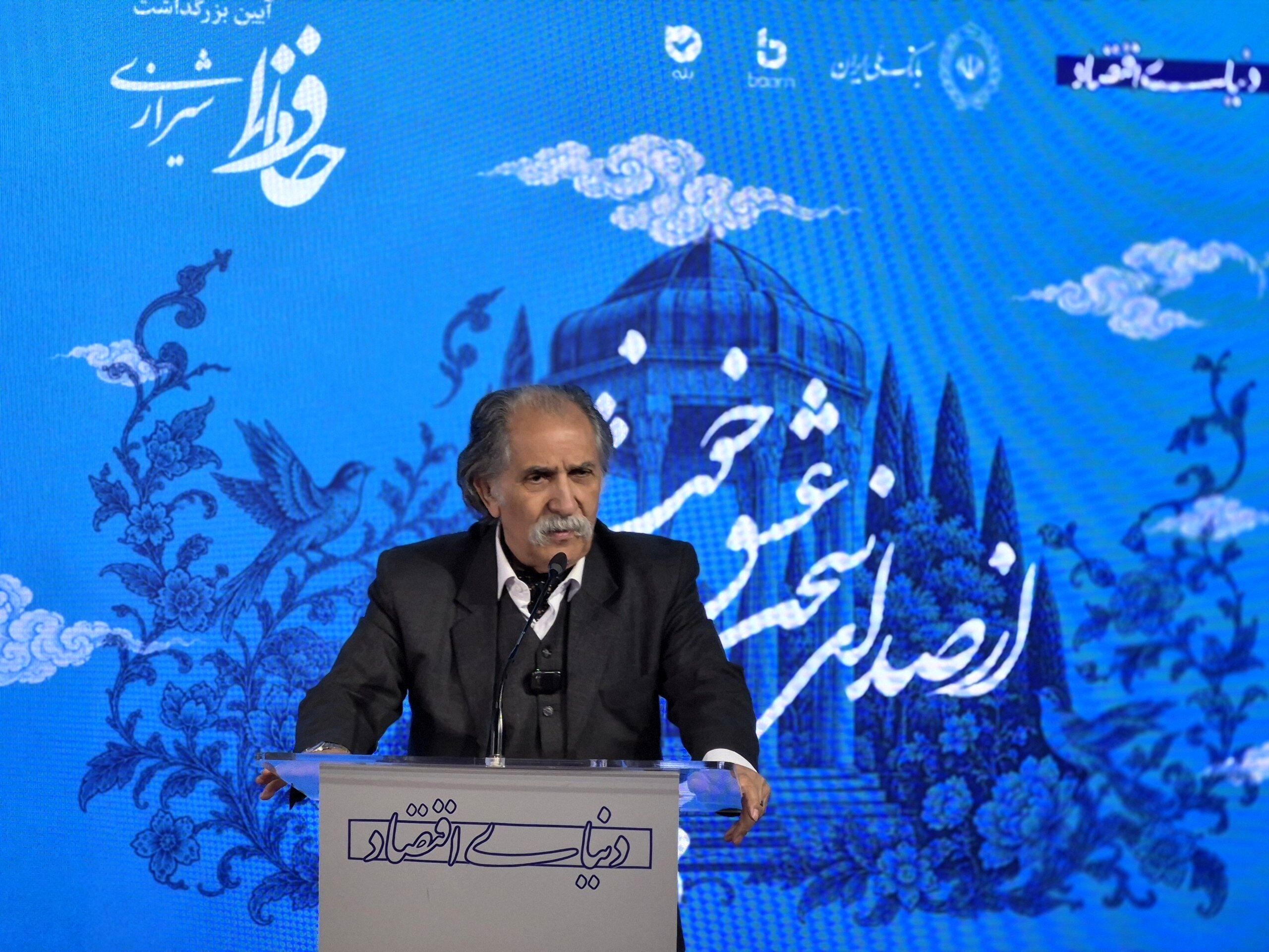 سعید عریان: حافظ غزل‌سرایی را به نهایت رساند/ سنت ادبی و فرهنگی ایران یک سلسله به هم پیوسته است
