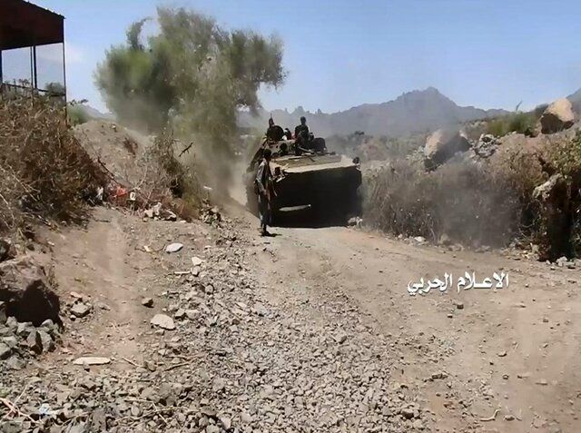 خبر یک منبع نظامی از درگیری‌های شدید میان دولت مستعفی یمن و انصارالله در مأرب