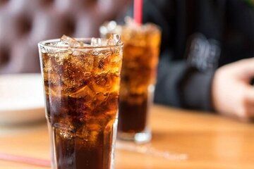هشدار نسبت به مصرف نوشابه‌های رژیمی / خطری پنهان در کمین است