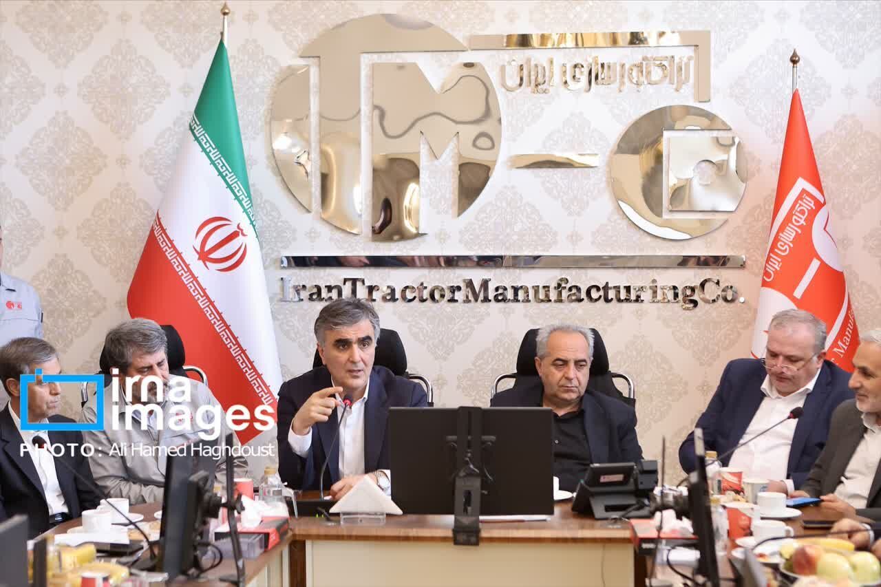 دستور رئیس بانک مرکزی برای اعطای تسهیلات خرید تراکتور به کشاورزان