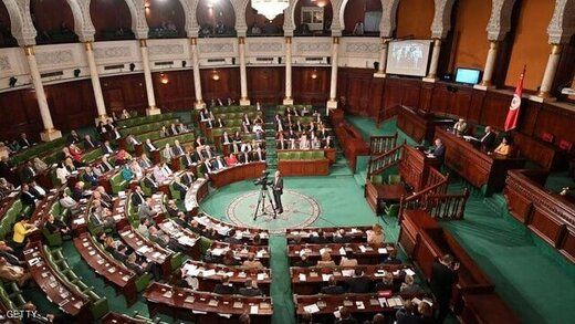 پارلمان تونس به نفع معترضان رای داد