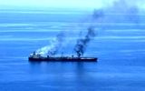 حادثه دریایی در سواحل عمان/ اصابت پرتابه به یک نفتکش 