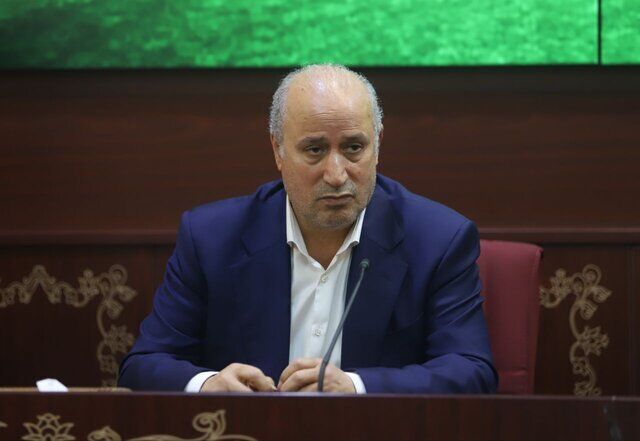 درخواست ویزا برای ۵۰ نفر طبق نظر قلعه‌نویی/ وعده مهدی تاج: تیم‌ملی فروردین ۲ بازی انجام می‌دهد